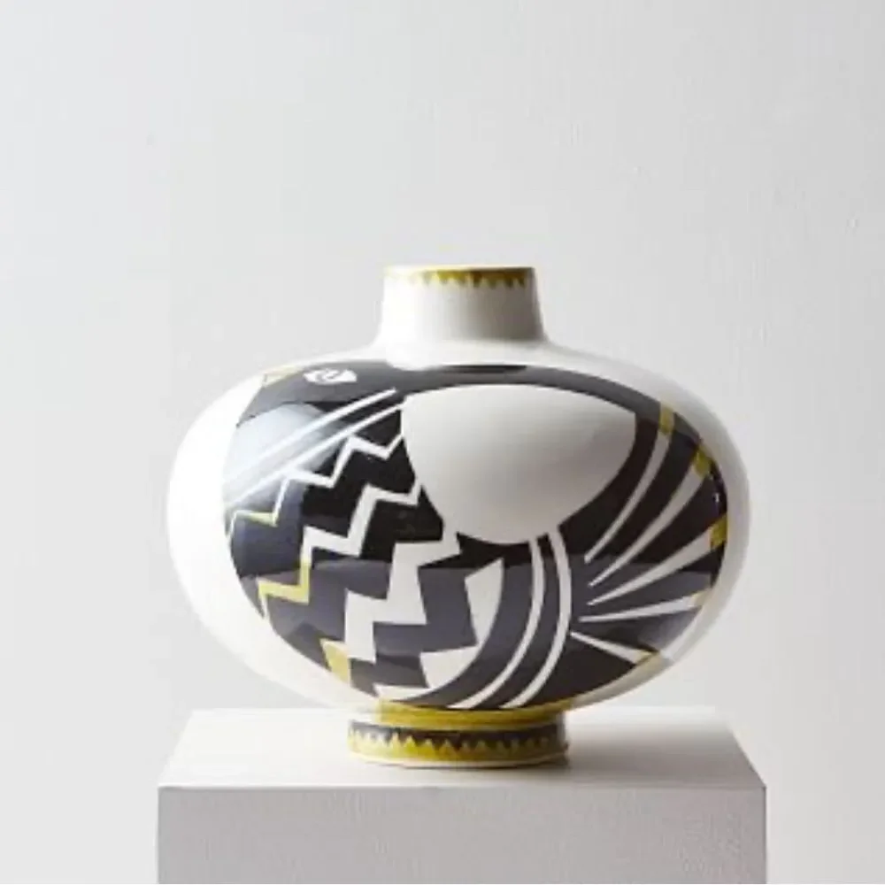 West Elm Vase Black Peruvian Bird Art Modern 10” wide